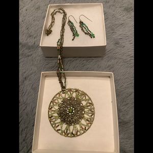 Necklace and earrings set